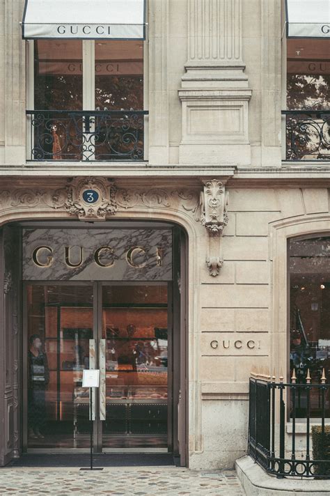 givenchy avenue montaigne|gucci montaigne paris.